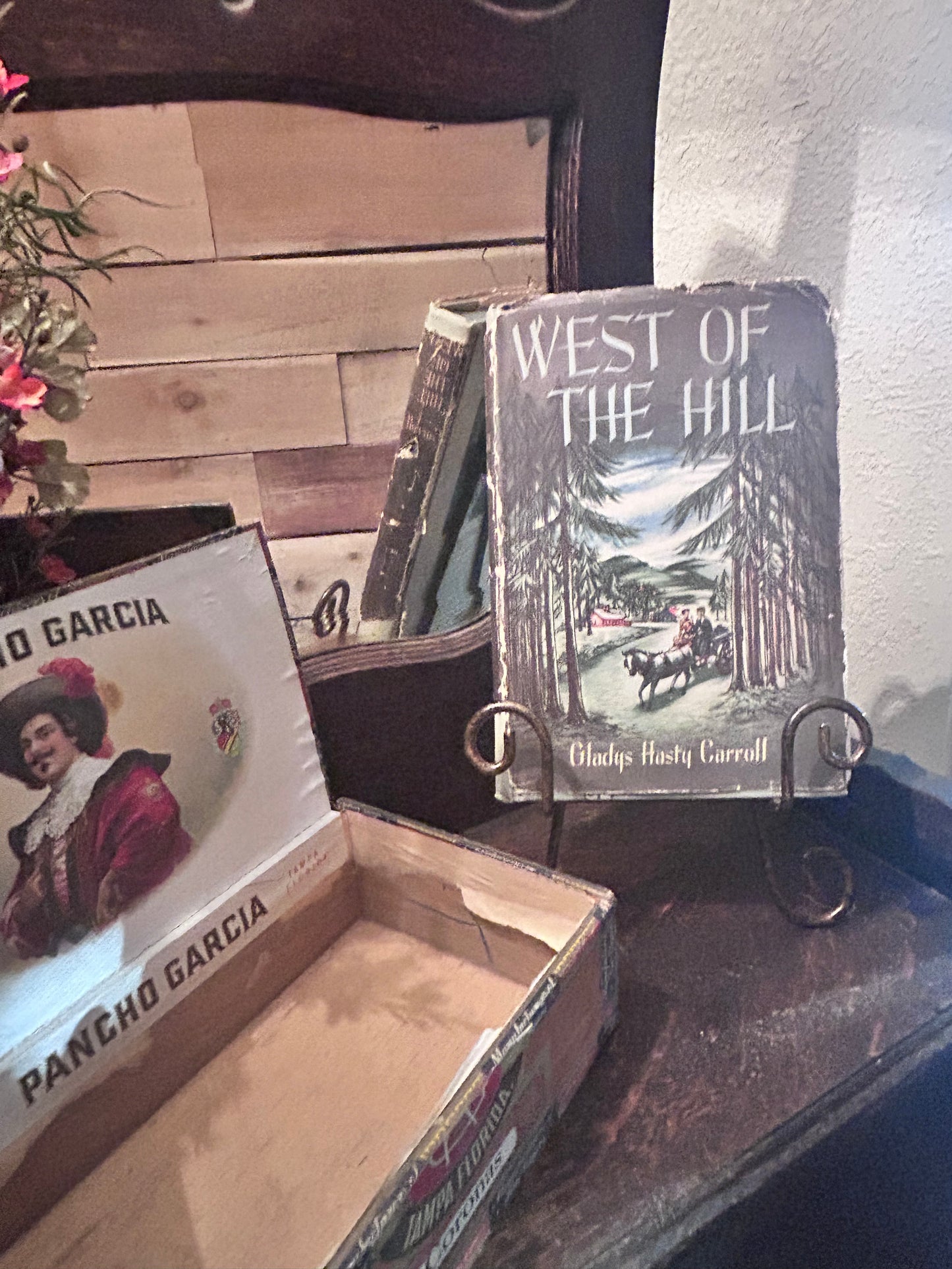 Vintage West of The Hill by Gladys Hasty Carroll