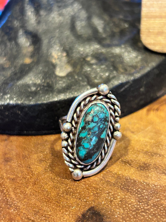 Vintage Native American Crafted Sterling Turquoise Ring